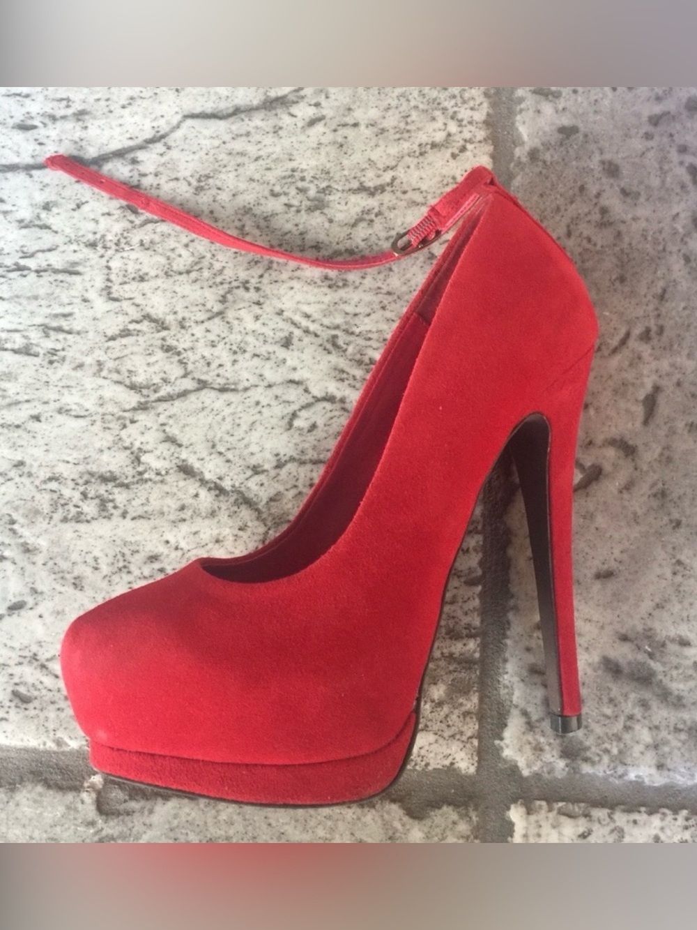 2/$10❤️Steve Madden Red Suede Ankle-Strap Heels